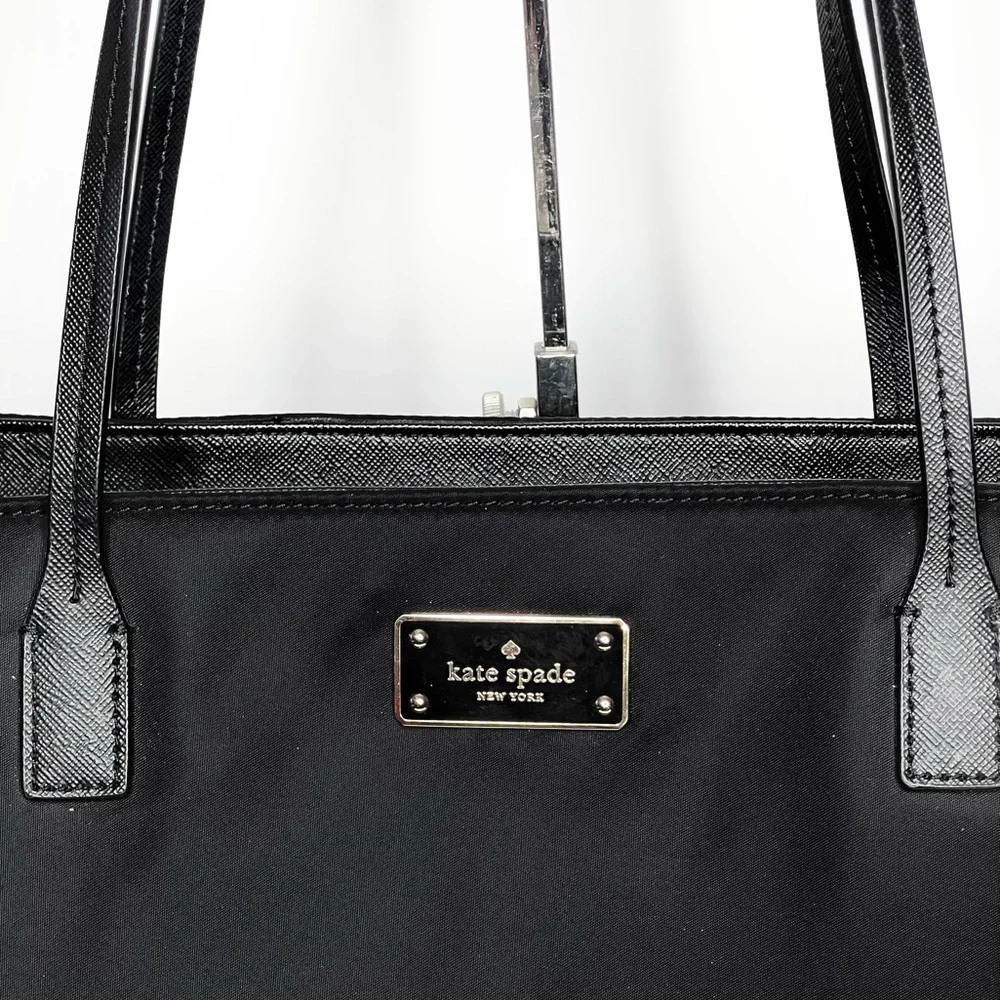 kate spade chic lightweight